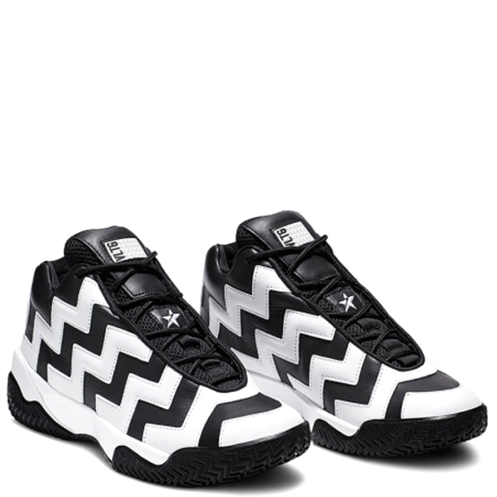 Converse Voltage Black/White Mid